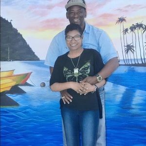 Meet your Posher, Monique